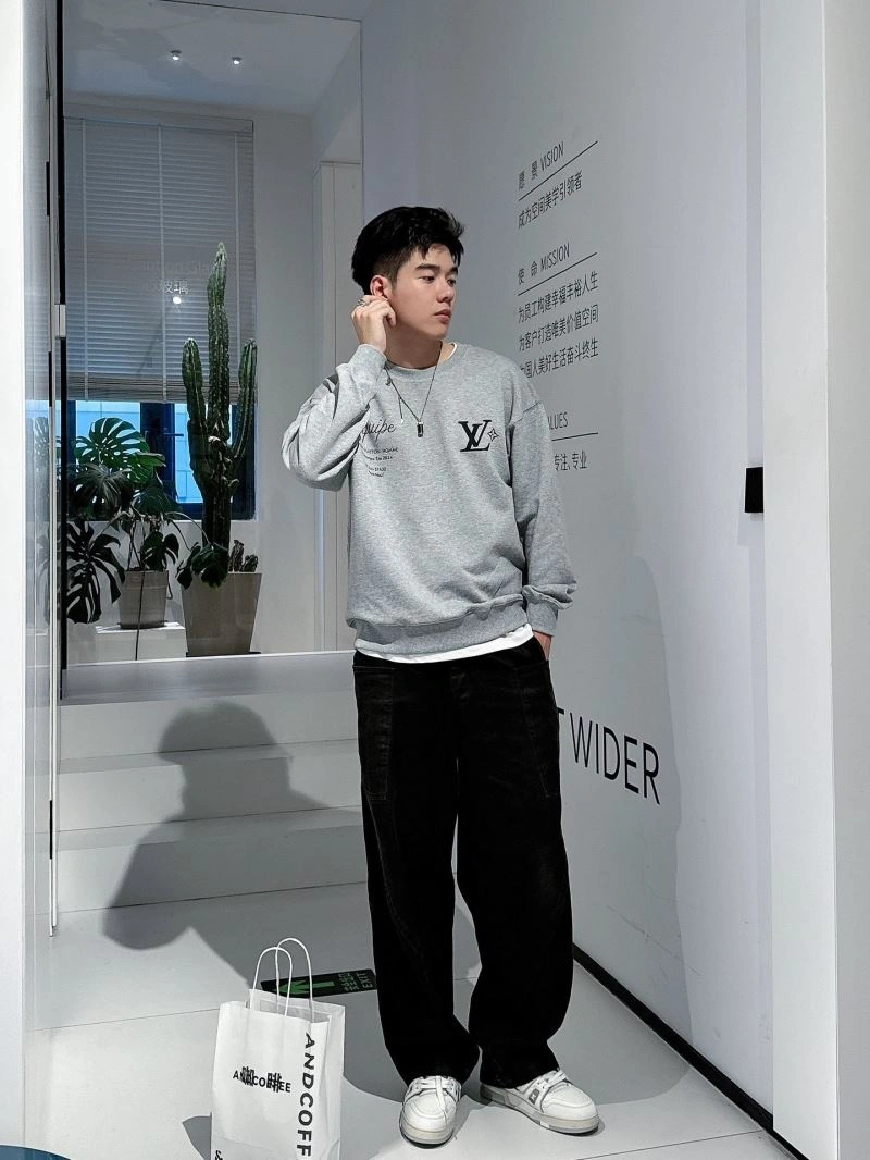 Louis Vuitton Hoodies Sustainable 134118