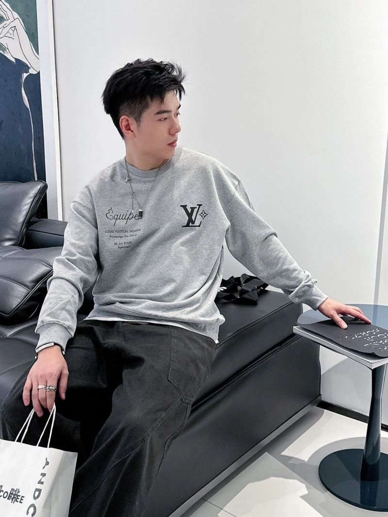 Louis Vuitton Hoodies Sustainable 134118