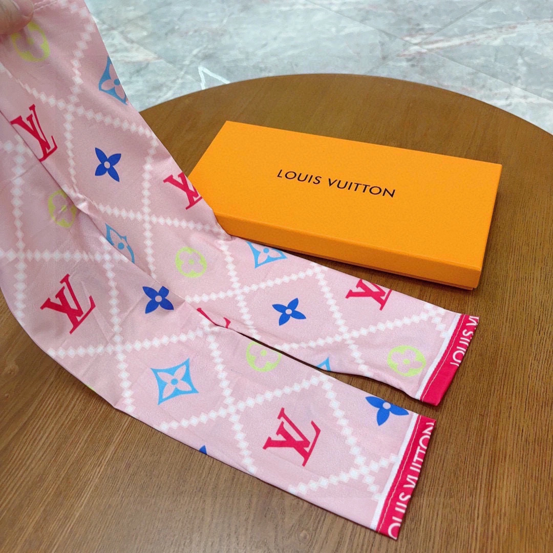 Vibrant Louis Vuitton Ice Silk Sleeves 264935