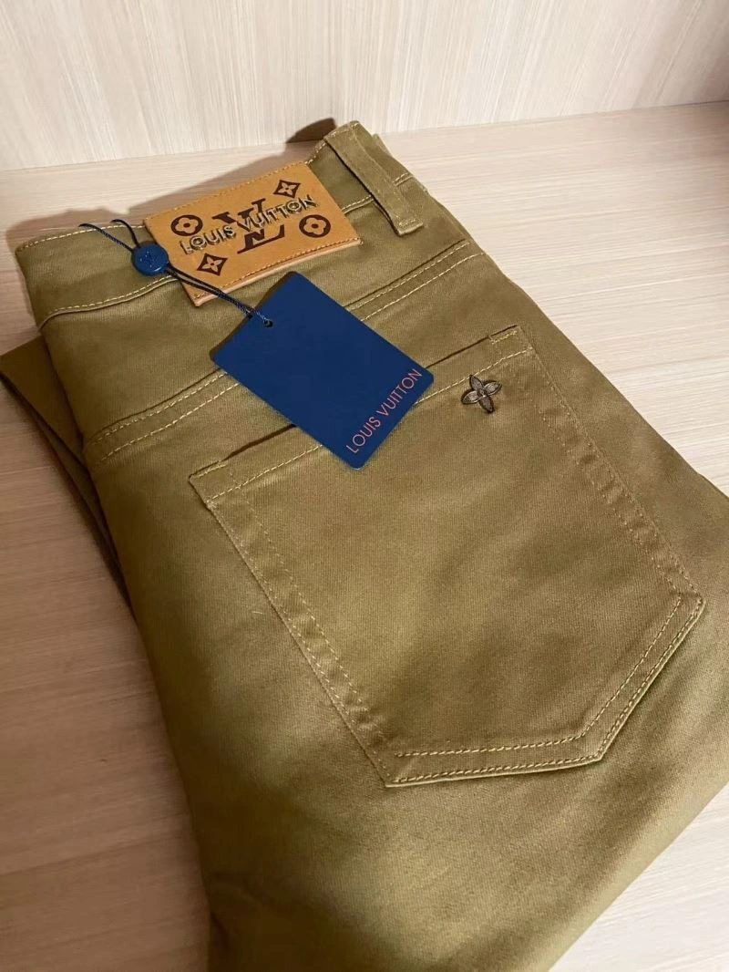 Compact Louis Vuitton Jeans 132193