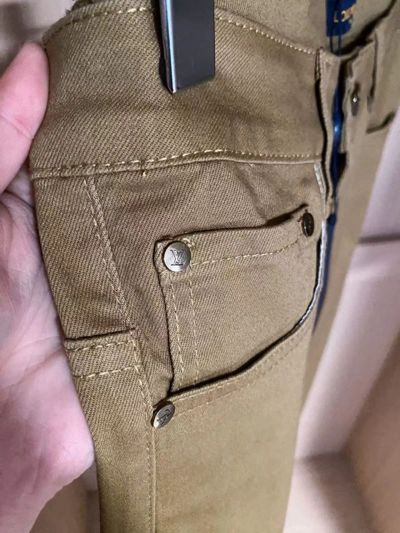 Compact Louis Vuitton Jeans 132193