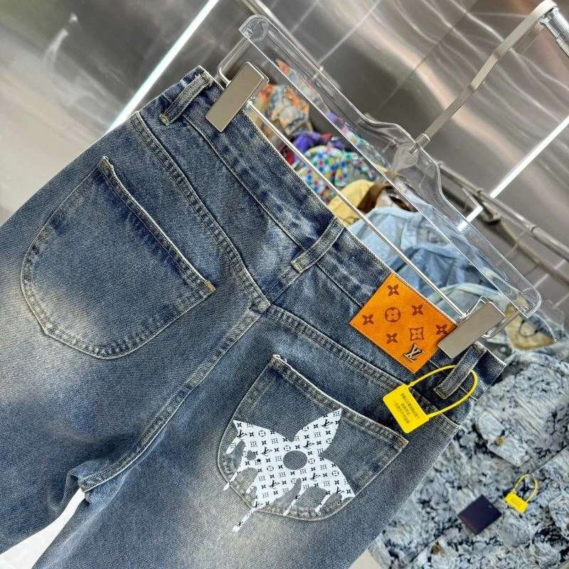 Minimalist Louis Vuitton Jeans 132168