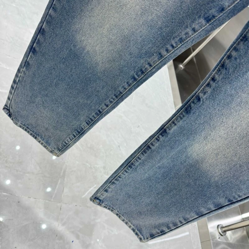 Minimalist Louis Vuitton Jeans 132168