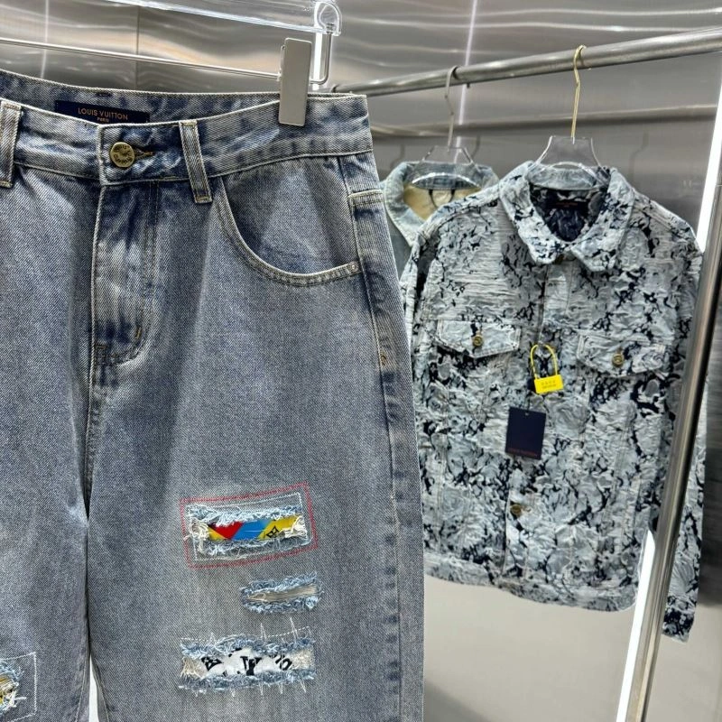Louis Vuitton Jeans Supportive 132142