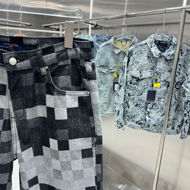 Louis Vuitton Jeans FreshLook 132120