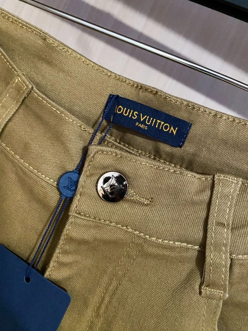 Unisex Louis Vuitton Jeans 132069