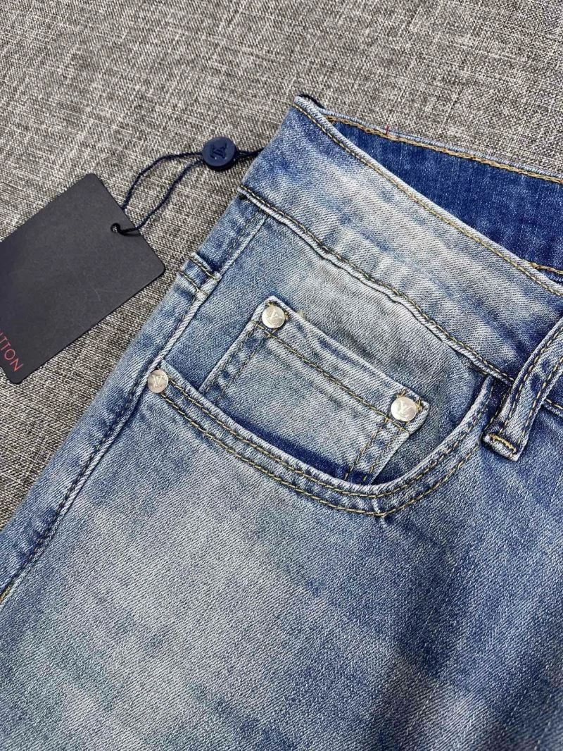 Compact Louis Vuitton Jeans 132059