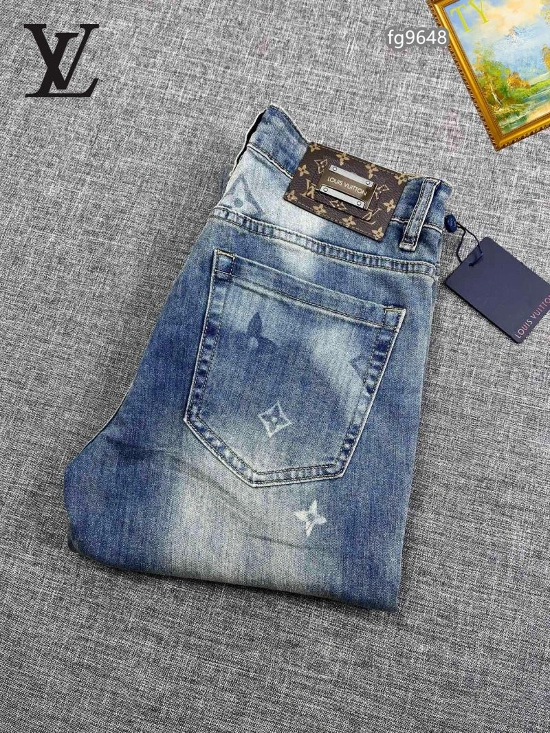 Compact Louis Vuitton Jeans 132062
