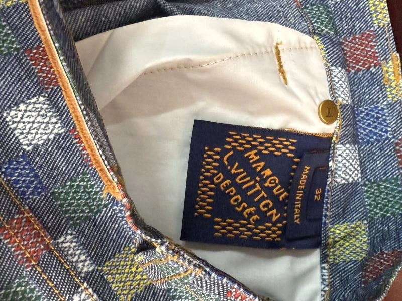 Breathable Louis Vuitton Jeans 138771