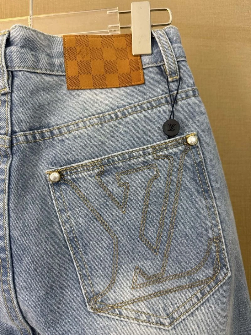 Unisex Louis Vuitton Jeans 138769