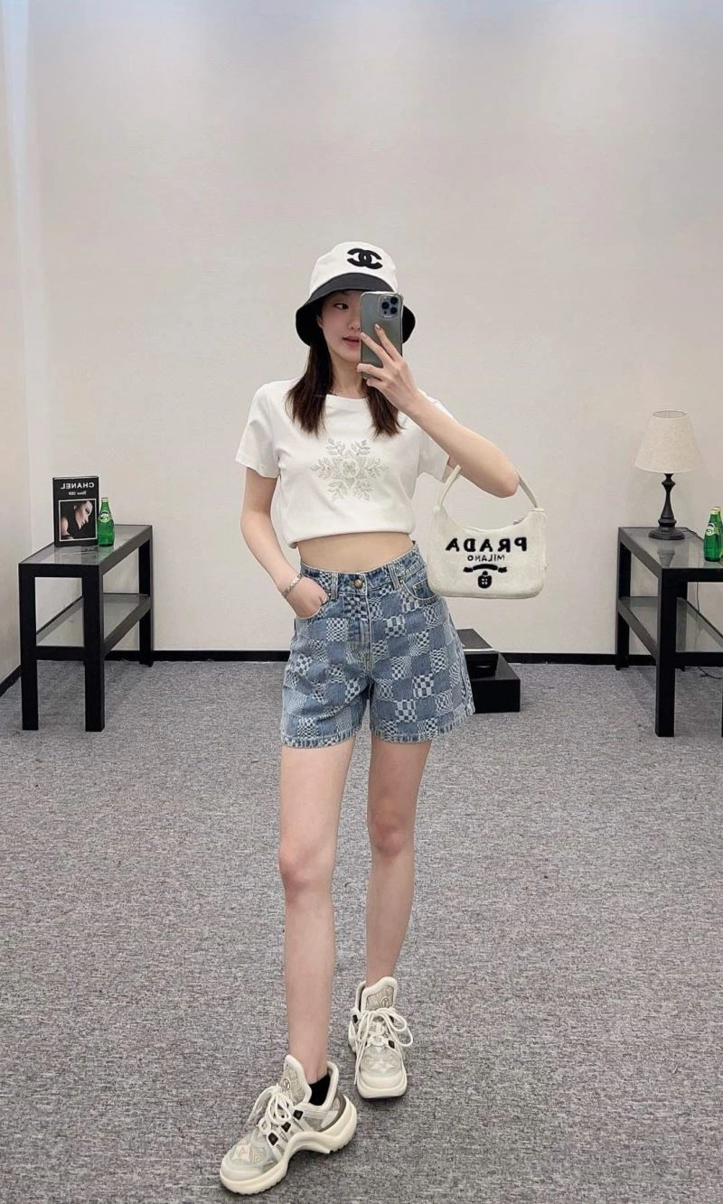 Louis Vuitton Jeans Stylish 138760
