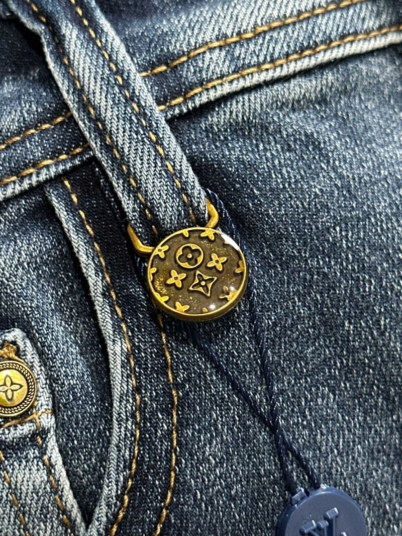 Effortless Louis Vuitton Jeans 138728