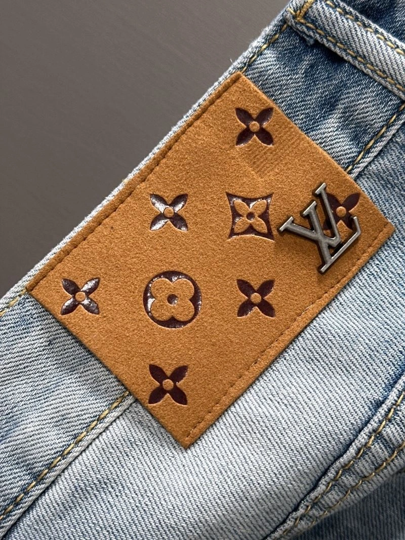 WellDesigned Louis Vuitton Jeans 138722