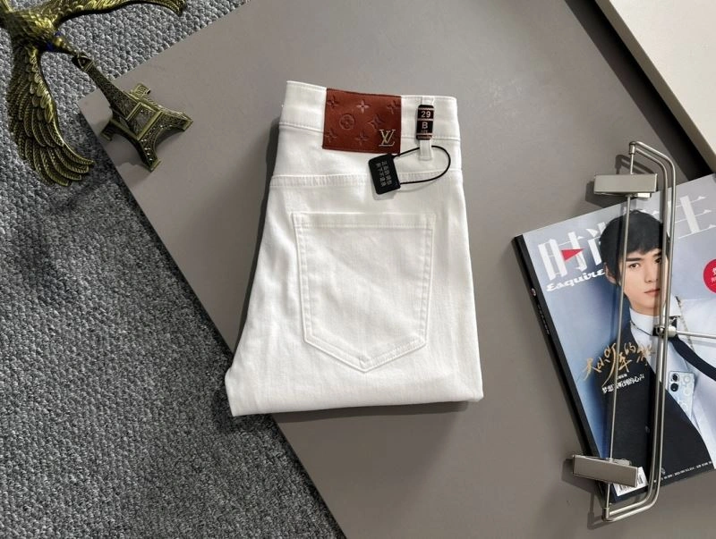 Seasonal Louis Vuitton Jeans 138720