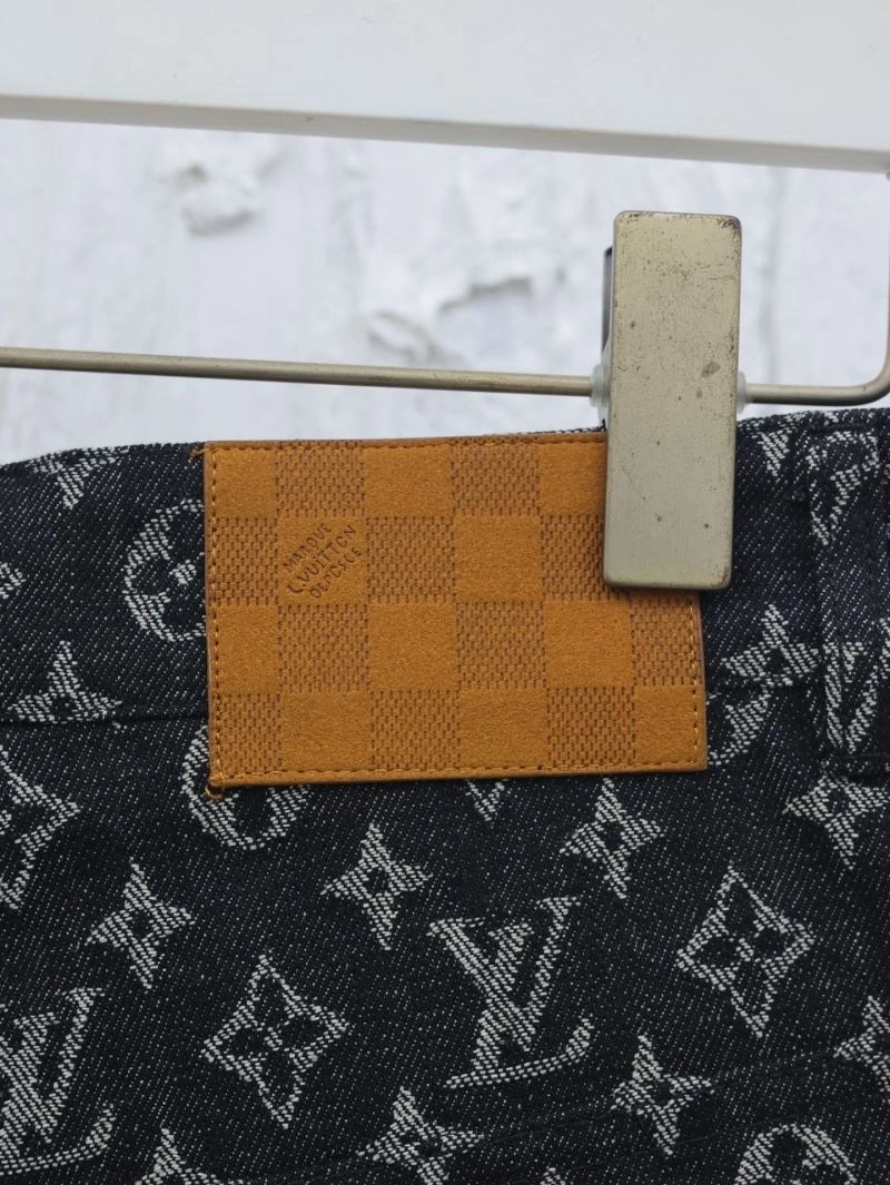 Resilient Louis Vuitton Jeans 138707