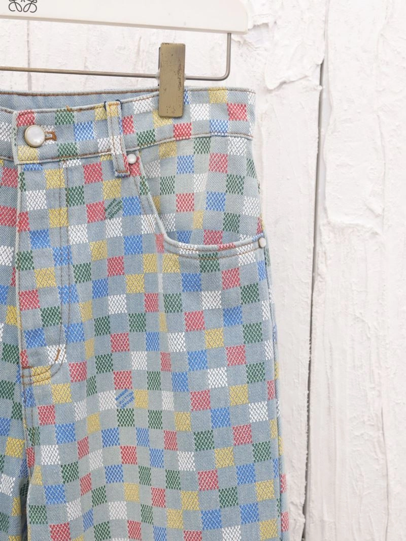 Unisex Louis Vuitton Jeans 138716