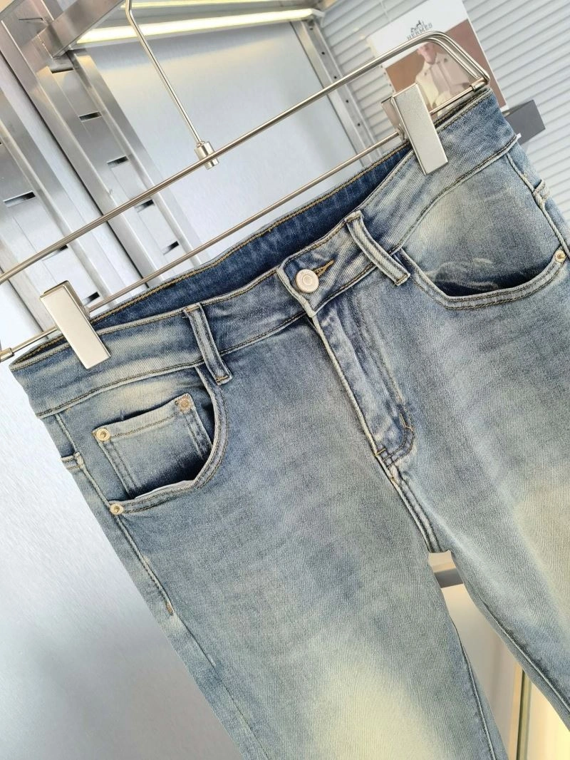 Breathable Louis Vuitton Jeans 137918
