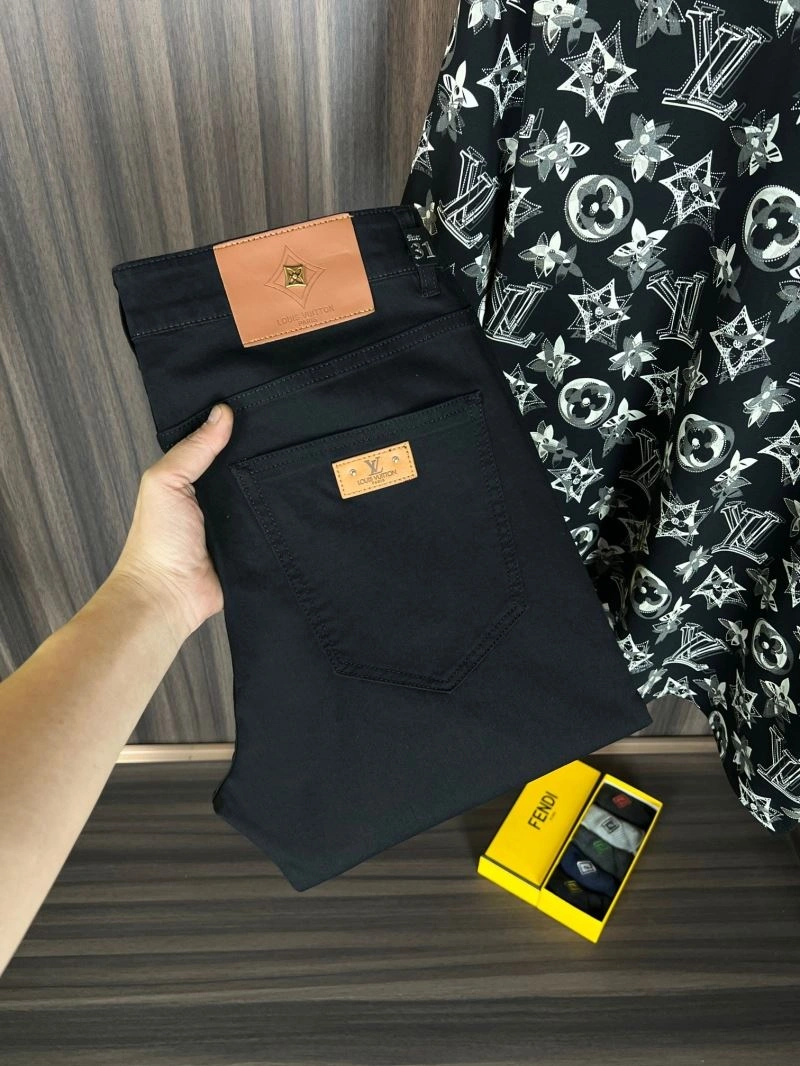 StreetReady Louis Vuitton Jeans 137909