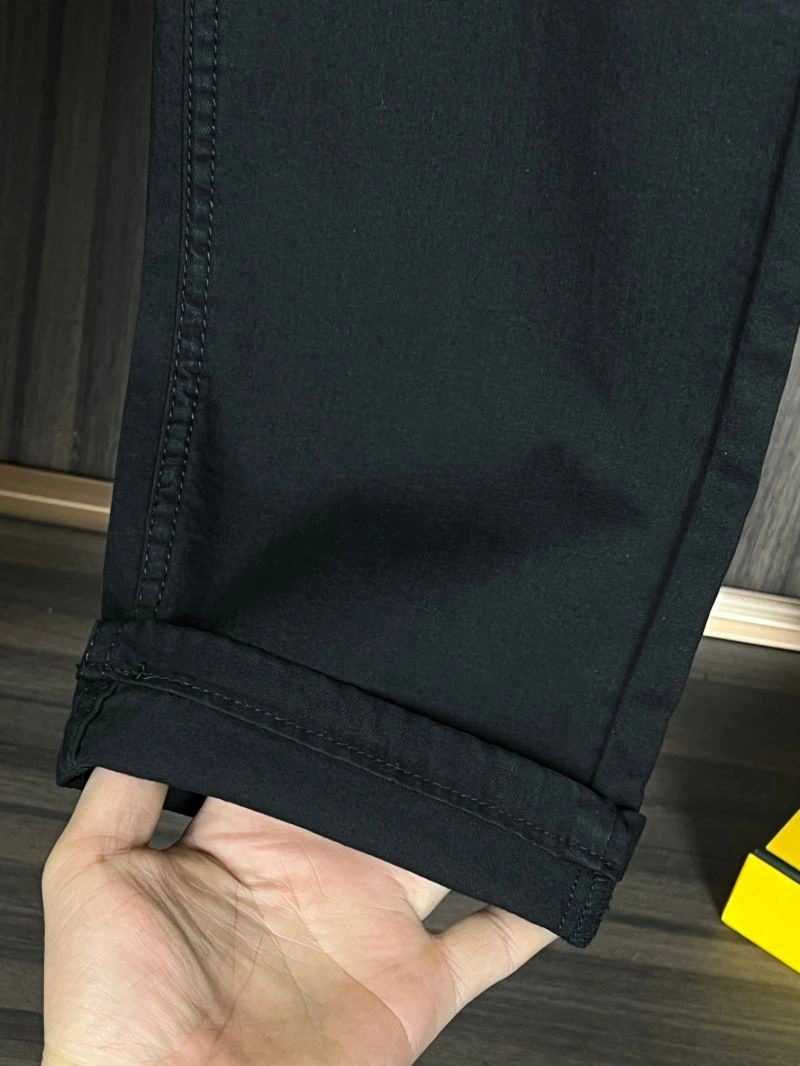 StreetReady Louis Vuitton Jeans 137909