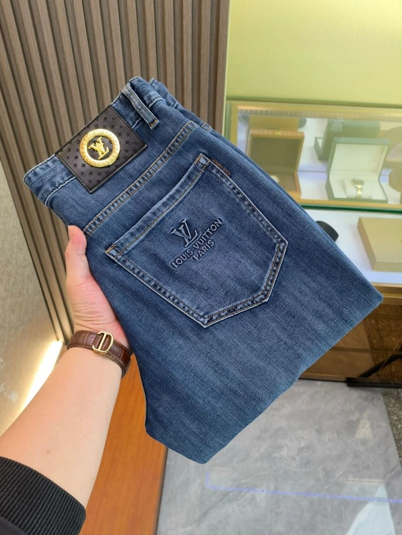 ModernLook Louis Vuitton Jeans 137901