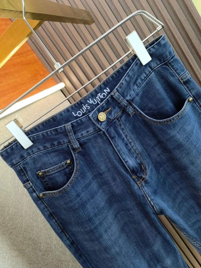 ModernLook Louis Vuitton Jeans 137901