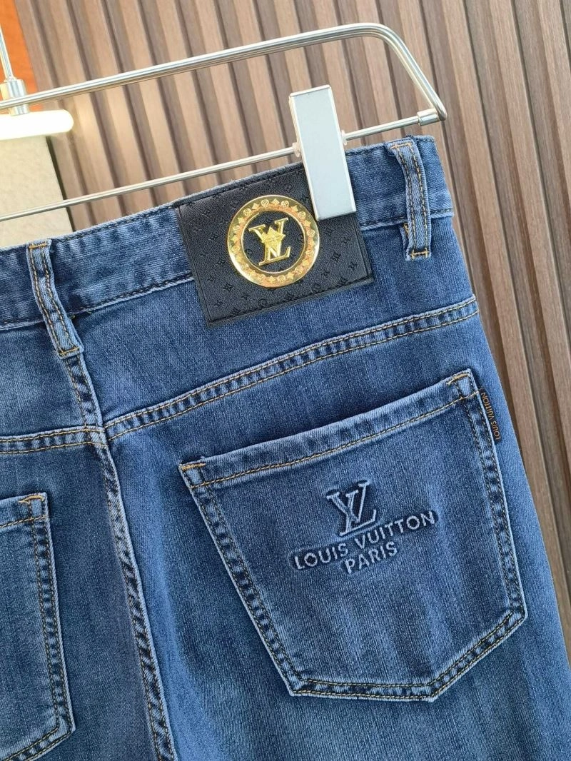 ModernLook Louis Vuitton Jeans 137901