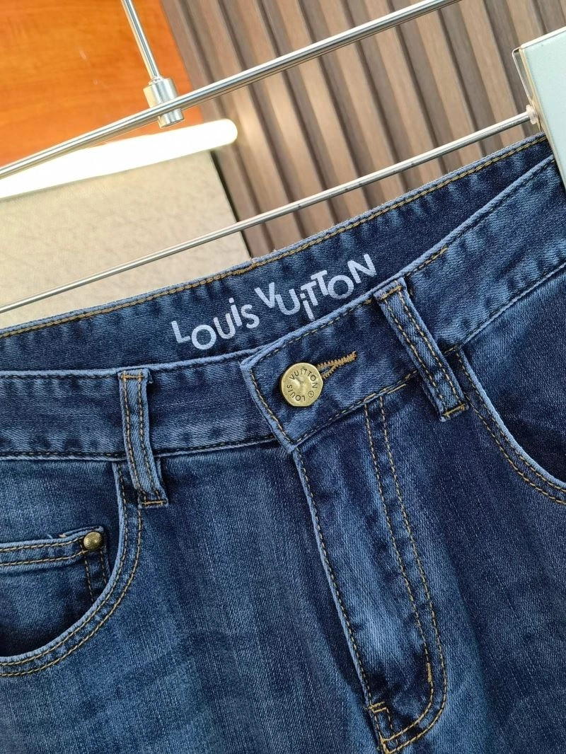 ModernLook Louis Vuitton Jeans 137901