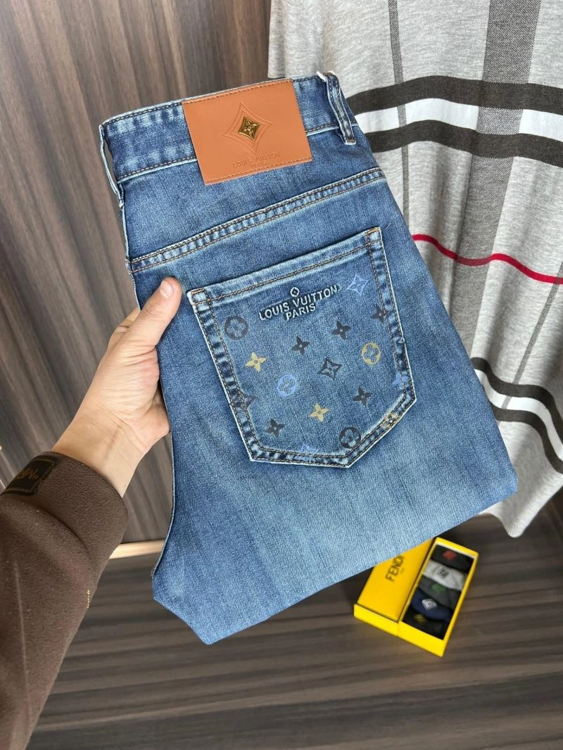 Louis Vuitton Jeans FashionForward 137895