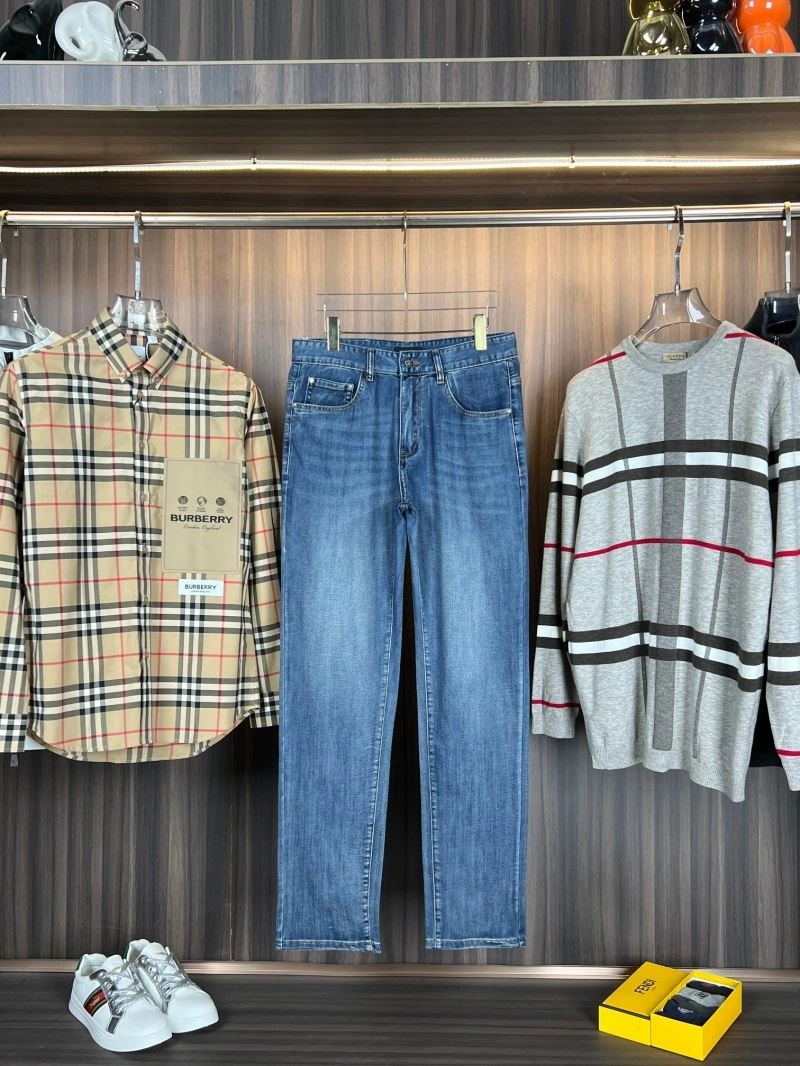 Louis Vuitton Jeans FashionForward 137895