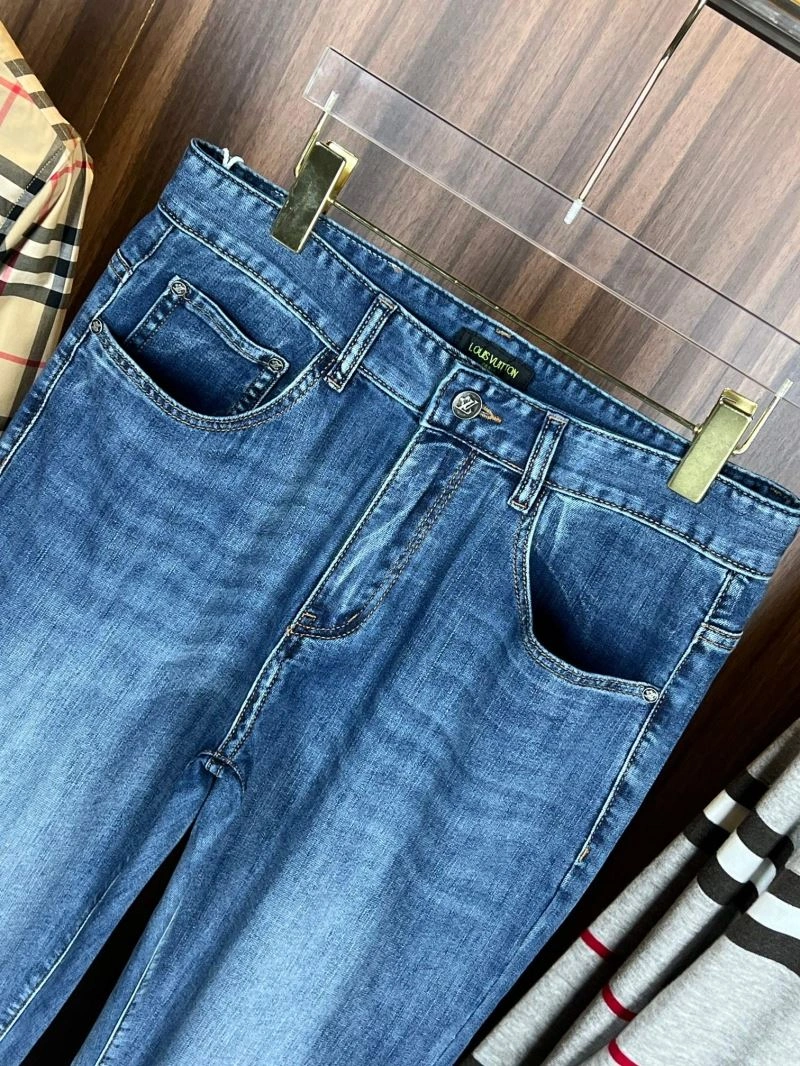 Louis Vuitton Jeans FashionForward 137895
