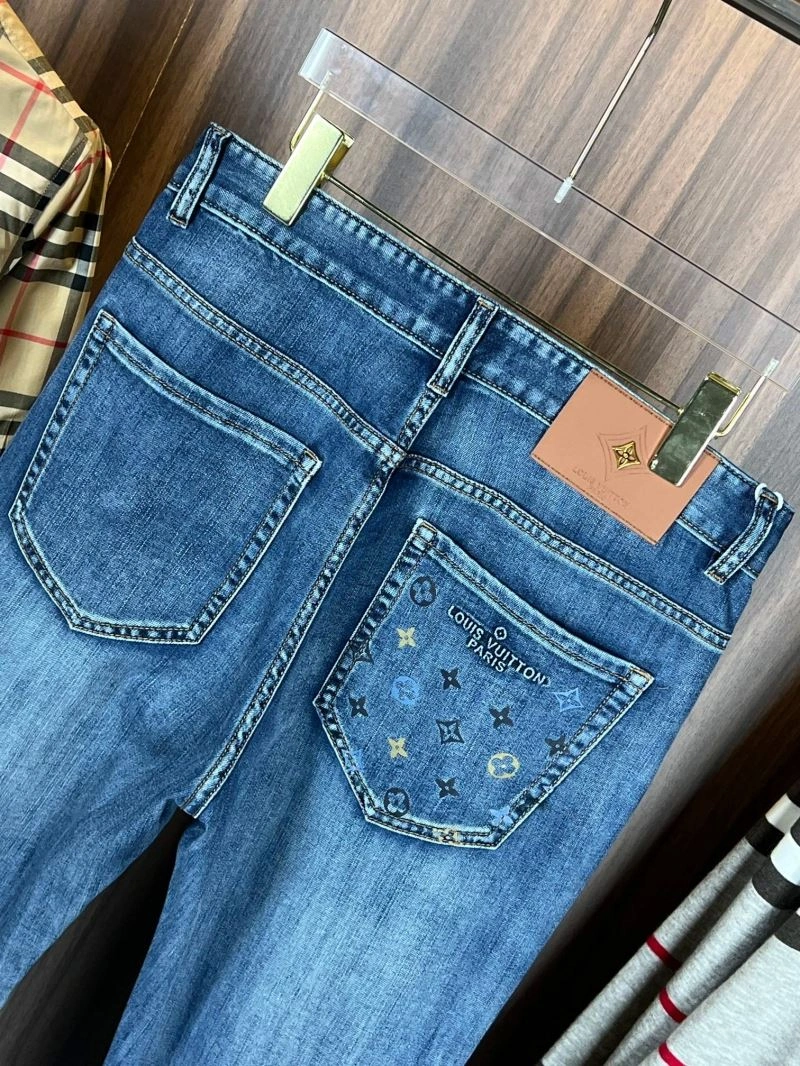 Louis Vuitton Jeans FashionForward 137895