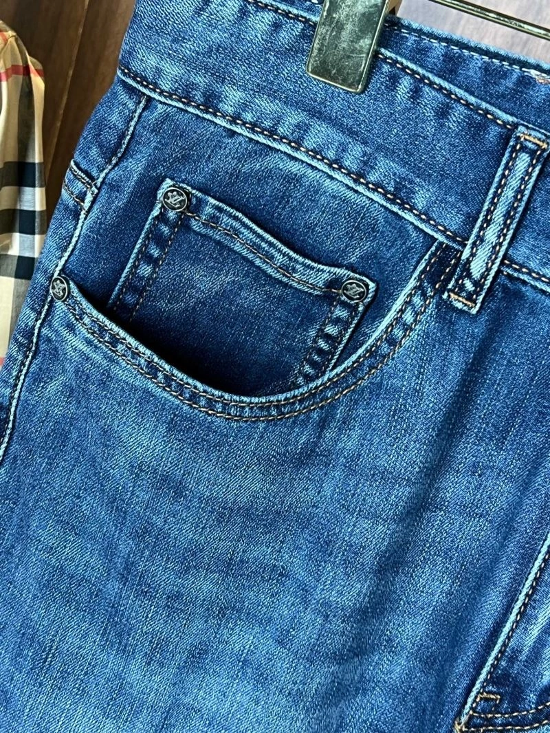 Louis Vuitton Jeans FashionForward 137895