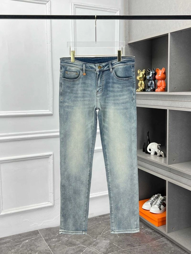 EyeCatching Louis Vuitton Jeans 137878