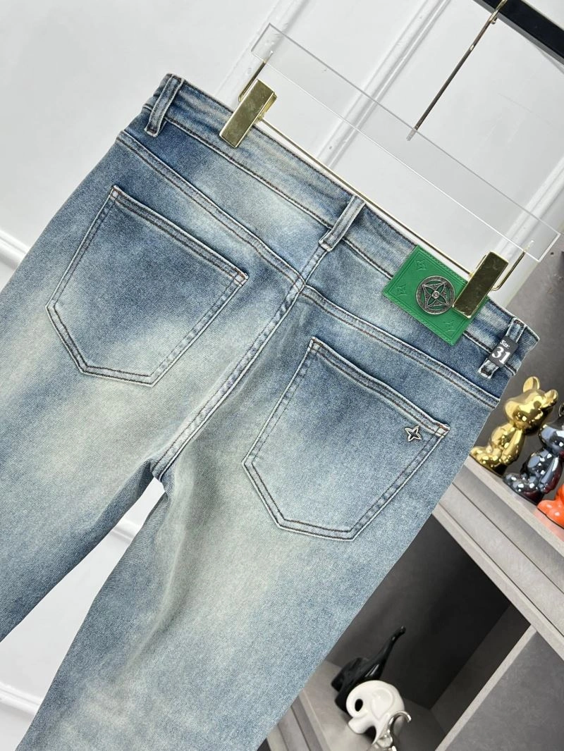 EyeCatching Louis Vuitton Jeans 137878