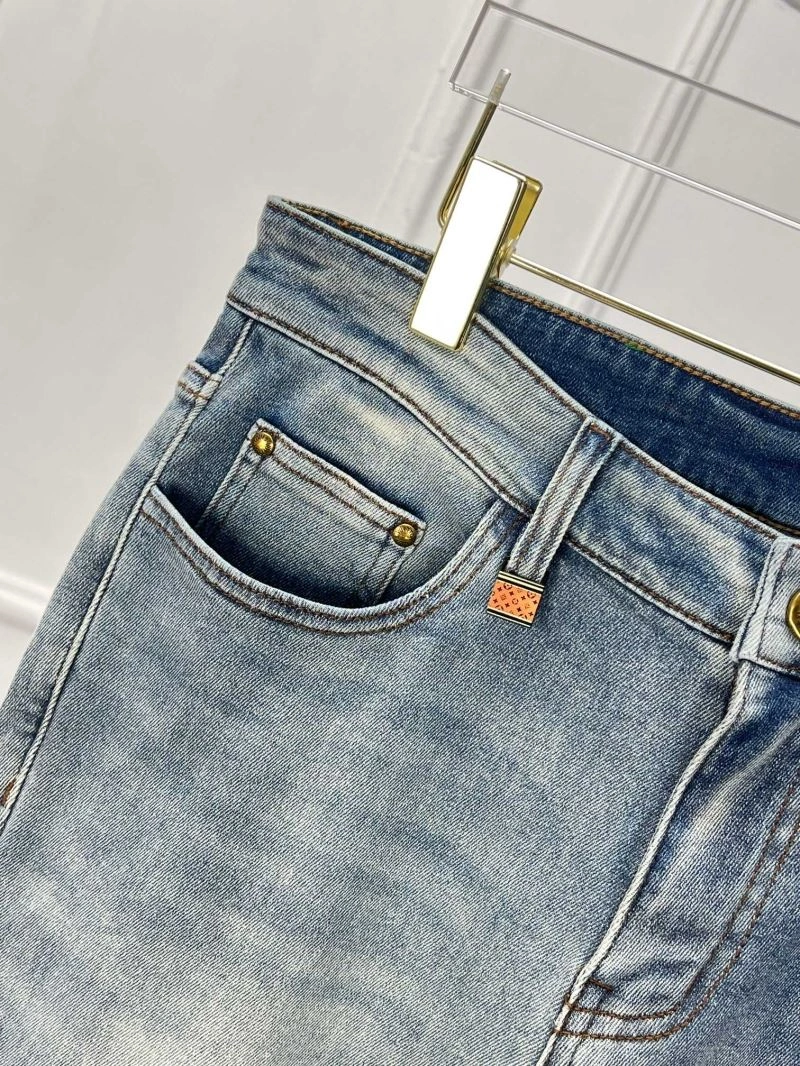 EyeCatching Louis Vuitton Jeans 137878
