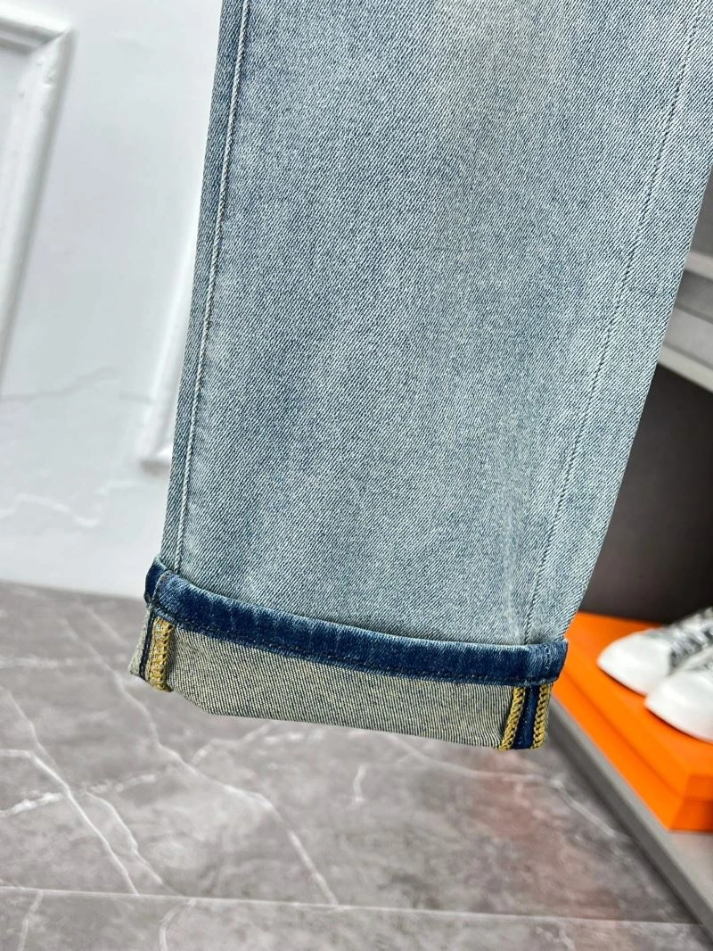 EyeCatching Louis Vuitton Jeans 137878