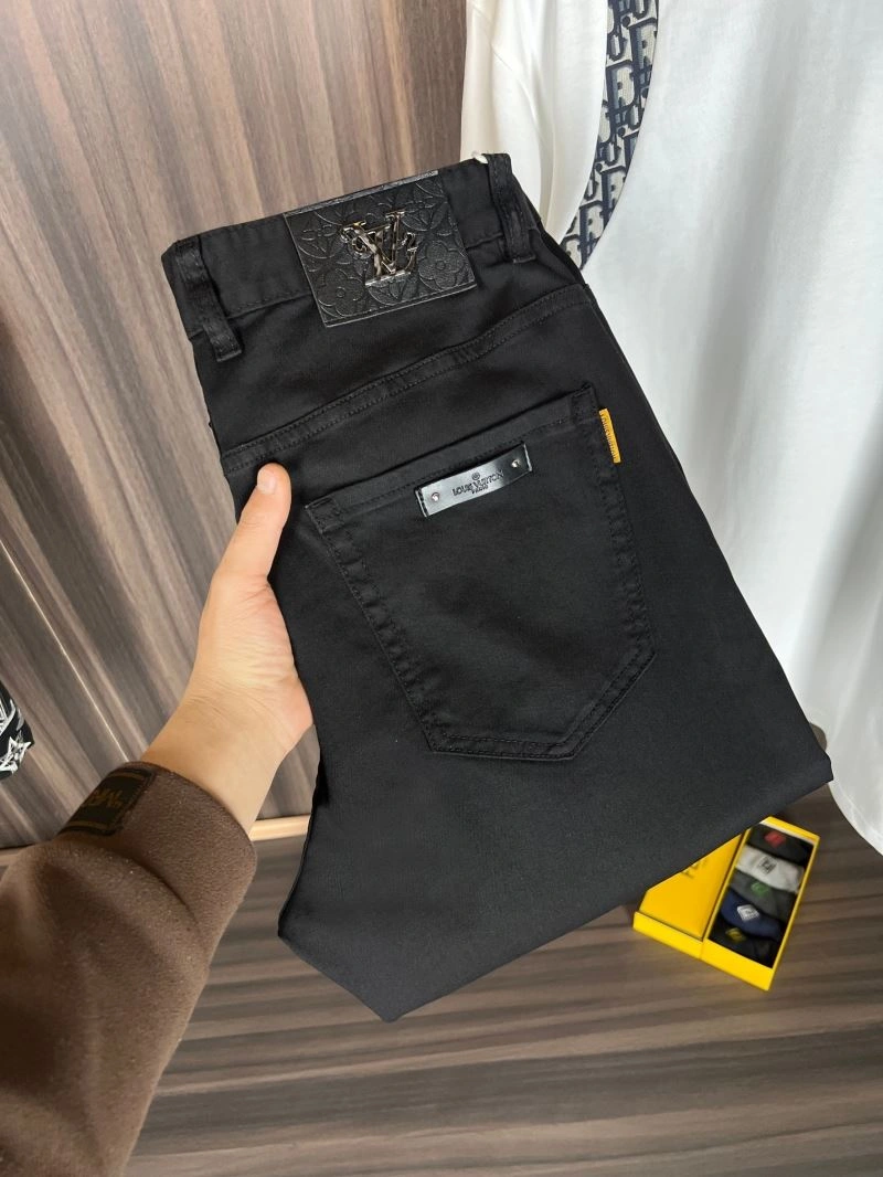 Sporty Louis Vuitton Jeans 136991