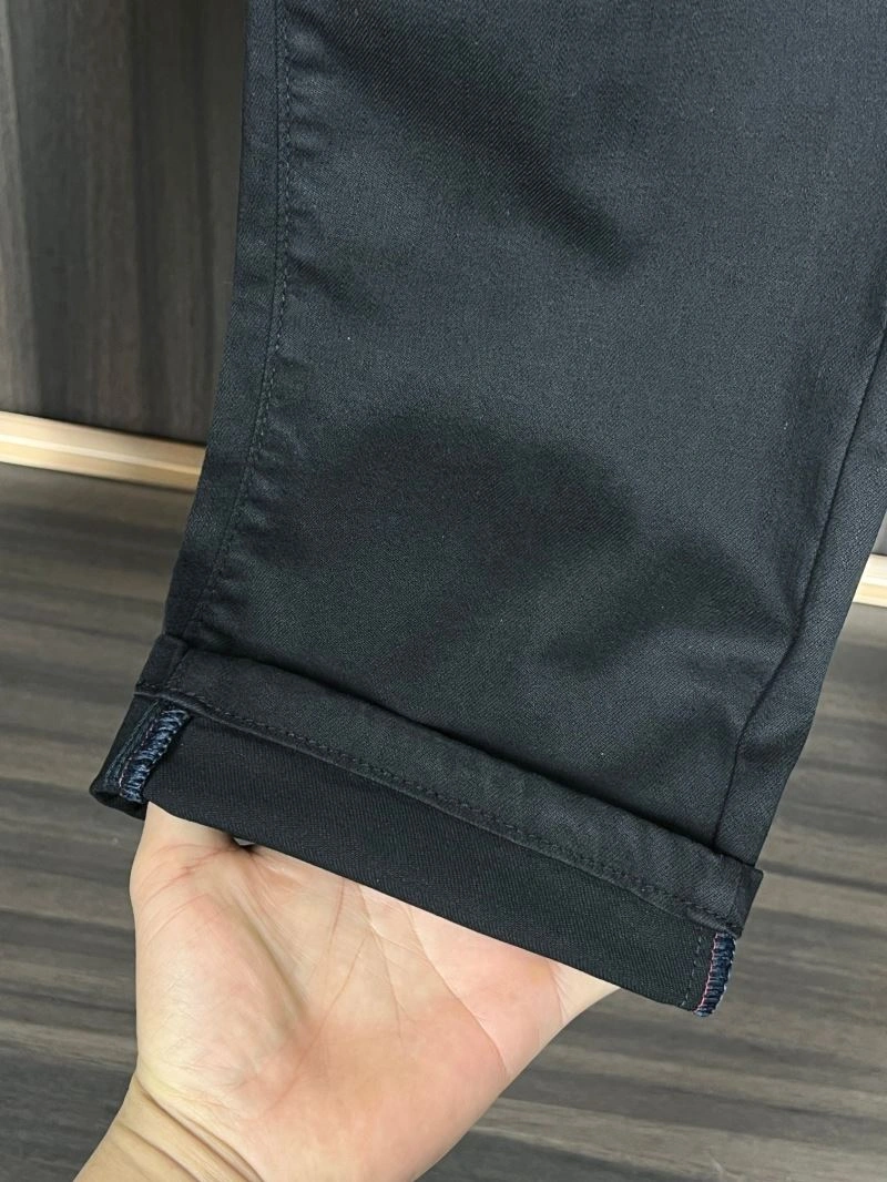 Sporty Louis Vuitton Jeans 136991