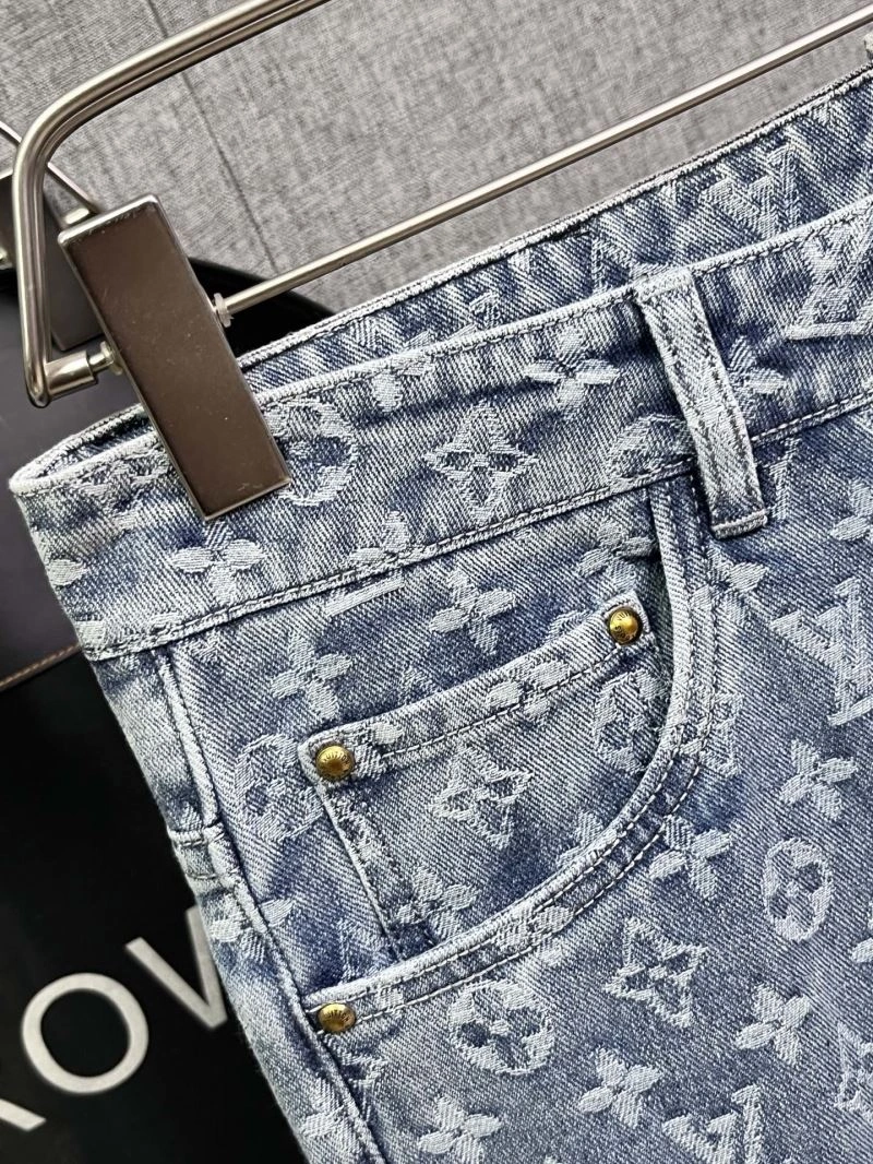 ModernLook Louis Vuitton Jeans 130334