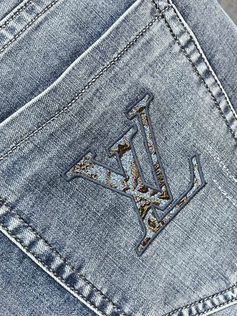 Fashionable Louis Vuitton Jeans 136995