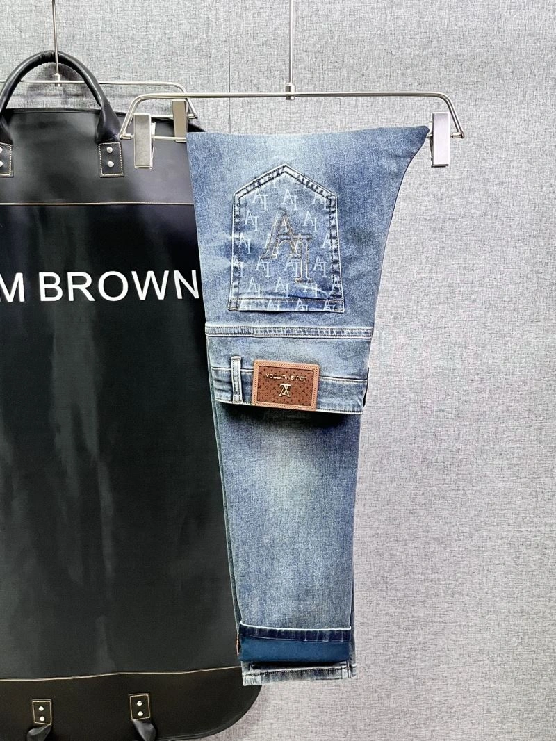 Sleek Louis Vuitton Jeans 136980