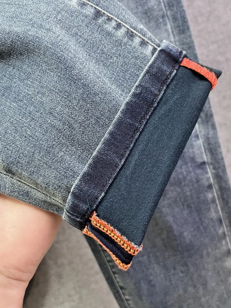 Sleek Louis Vuitton Jeans 136980