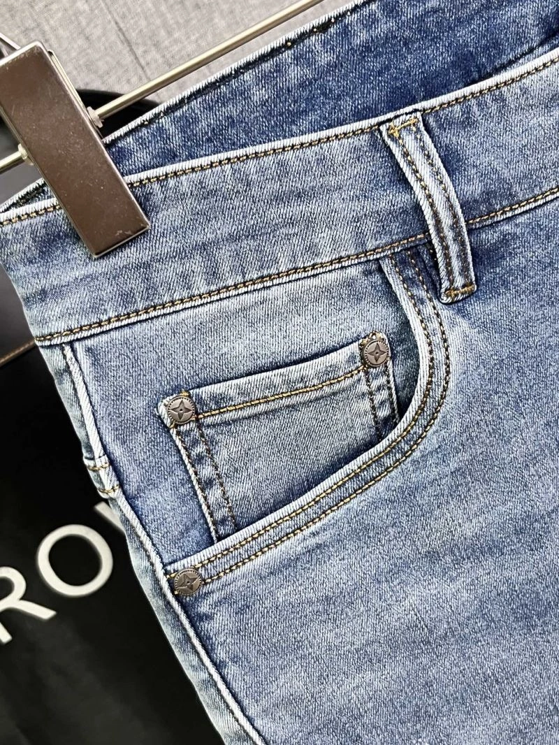 Louis Vuitton Jeans Supportive 136989