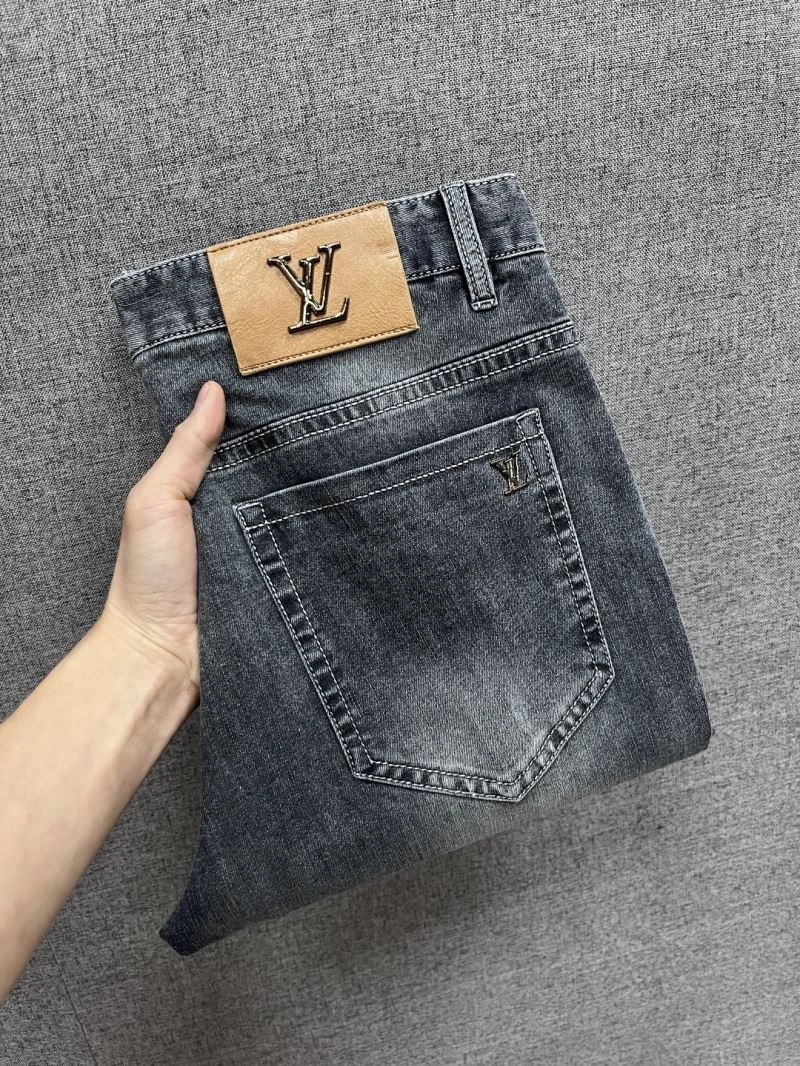 ComfortFit Louis Vuitton Jeans 136979