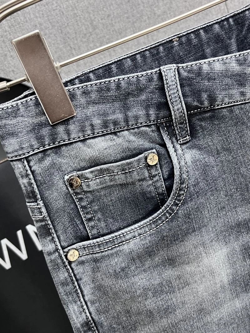 ComfortFit Louis Vuitton Jeans 136979