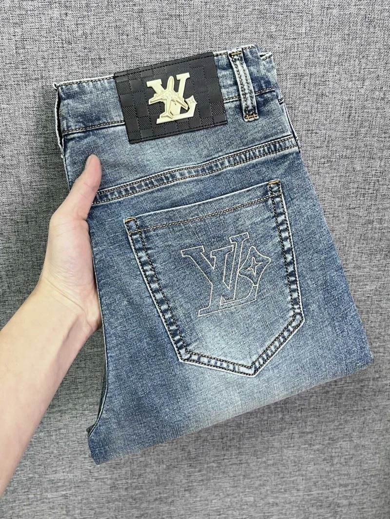 Louis Vuitton Jeans Modern 136977