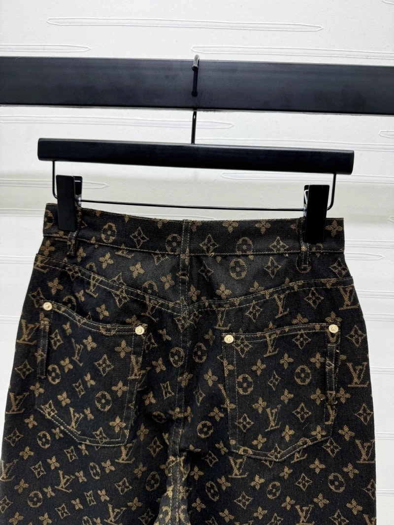 UrbanChic Louis Vuitton Jeans 131093