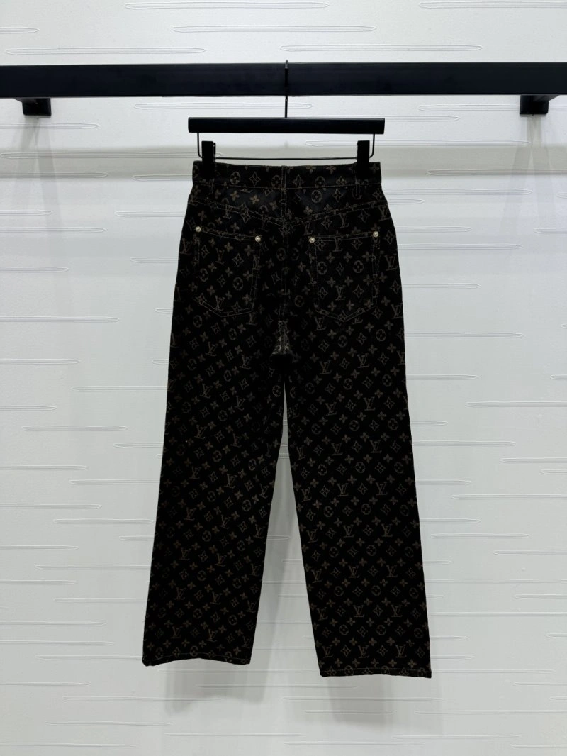 UrbanChic Louis Vuitton Jeans 131093
