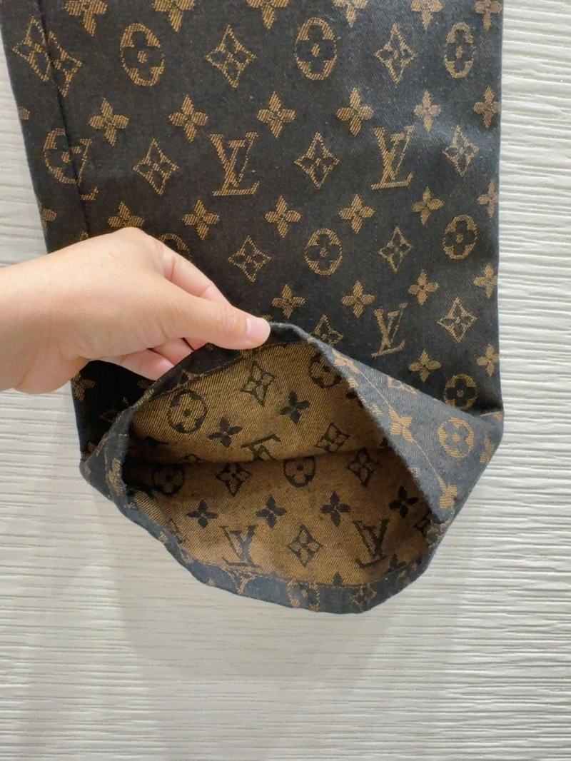 Bright Louis Vuitton Jeans 131090