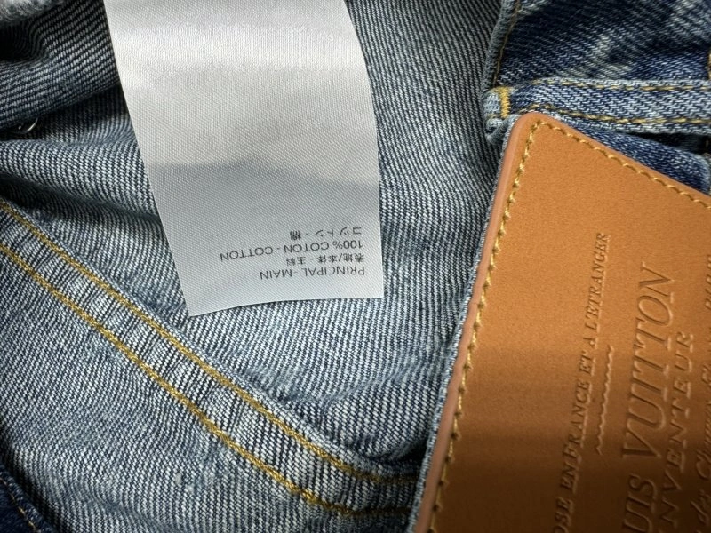 MultiPurpose Louis Vuitton Jeans 131829
